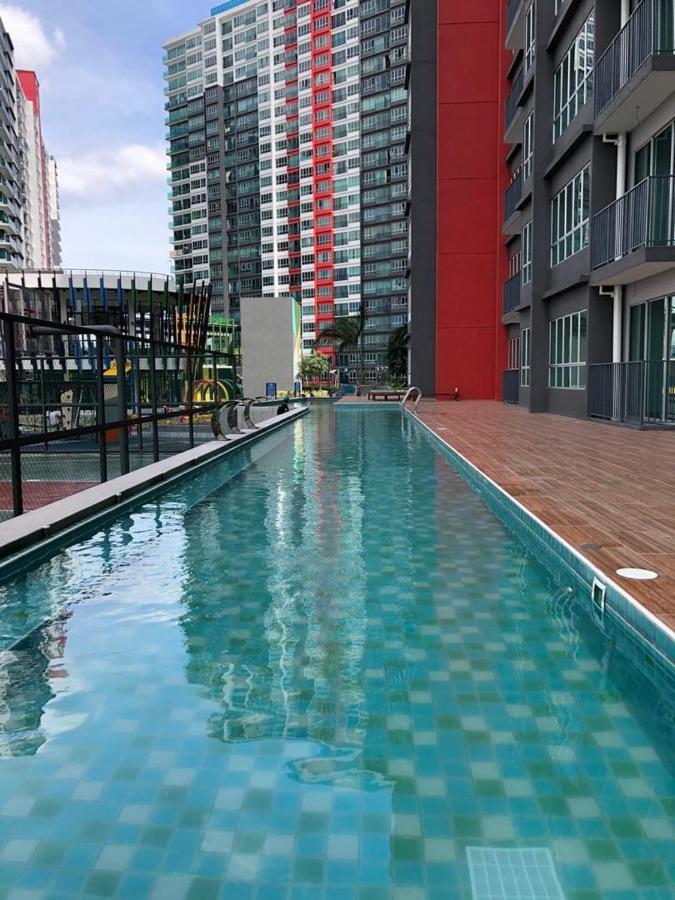 Rantissi Homestay The Zizz Damansara North Petaling Jaya Exterior foto
