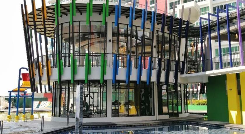 Rantissi Homestay The Zizz Damansara North Petaling Jaya Exterior foto
