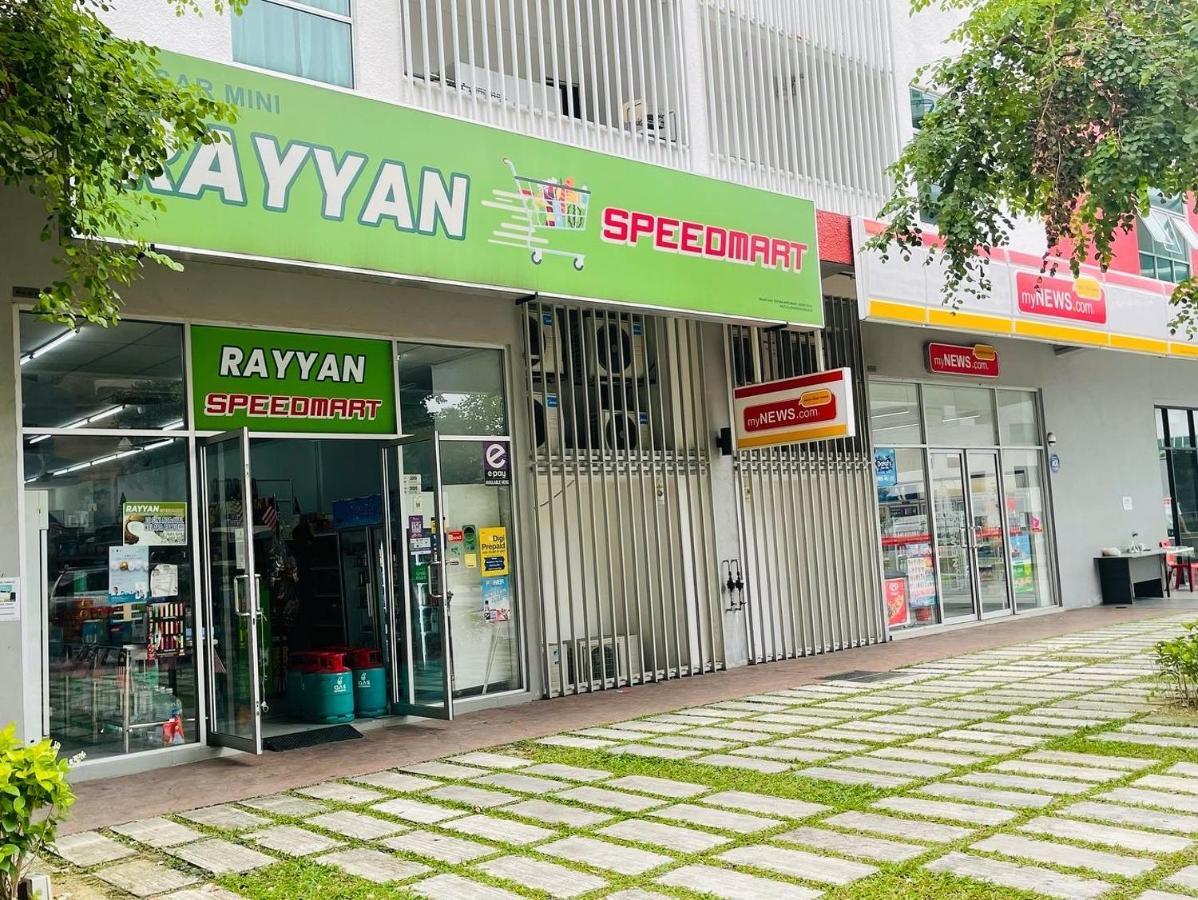 Rantissi Homestay The Zizz Damansara North Petaling Jaya Exterior foto